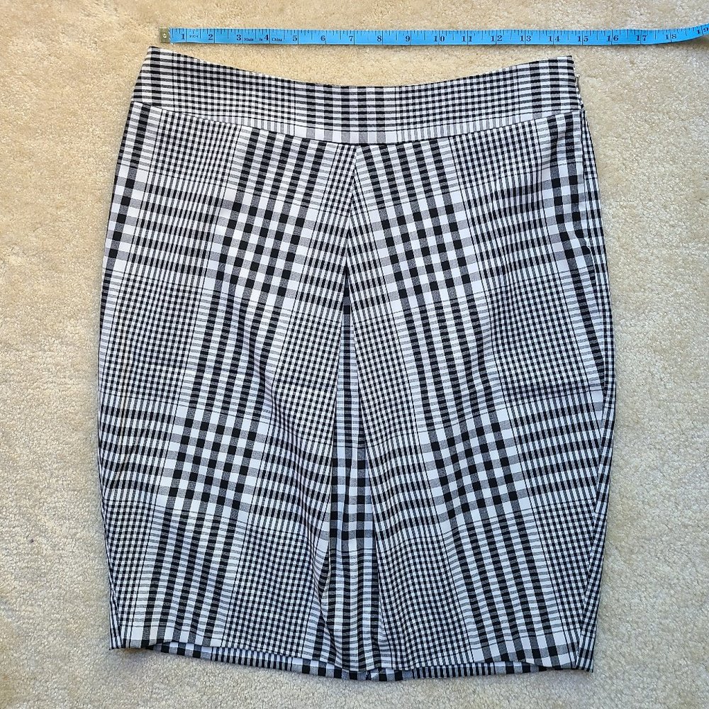 EUC The Limited Plaid Skirt - Size S